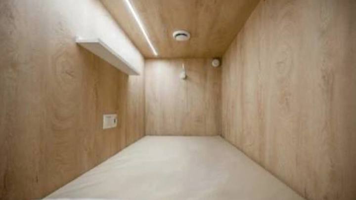 В аэропорту Сочи открылся первый в России капсульный отель