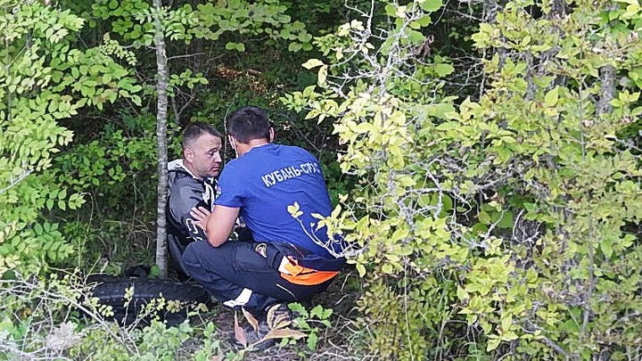 В горах Крымского района разбился мотоциклист