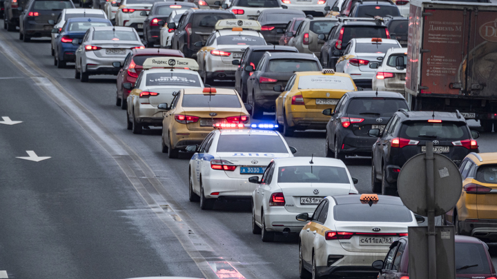 Пробки к Чёрному морю и обратно: трасса в Краснодар у Горячего Ключа растянулась на 14 км