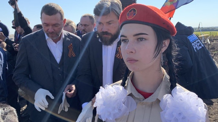 В ДНР на празднике День освобождения Донбасса на Саур-Могиле высадили Русский лес