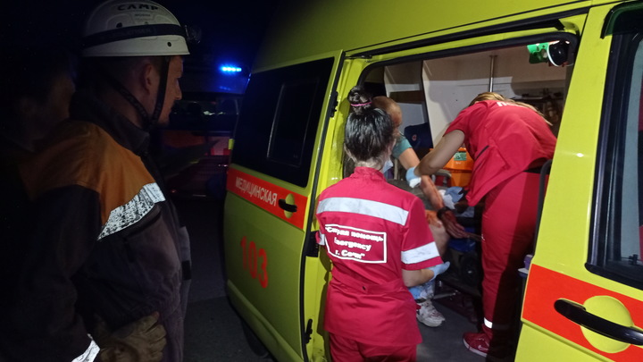 Перебрал с алкоголем: Спасатели Сочи помогли мужчине, упавшему в обрыв со смотровой площадки