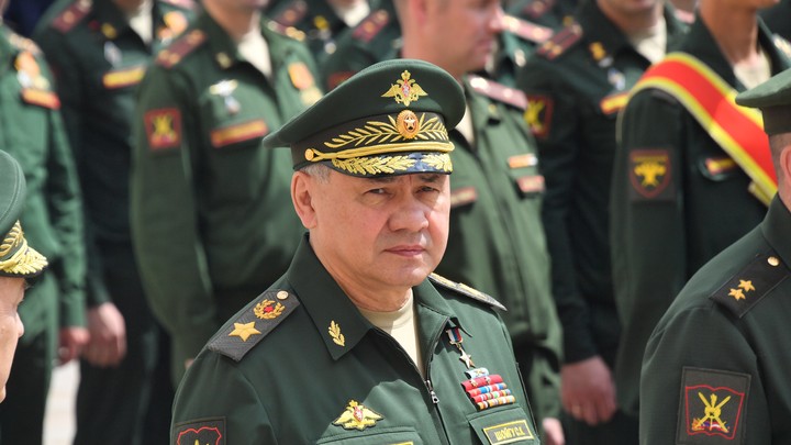 Ким Чен Ын и Шойгу посетили военную выставку в Пхеньяне