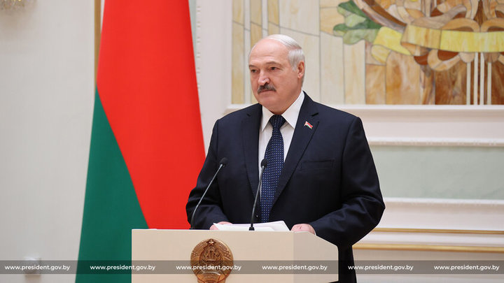 Лукашенко призвал своих сторонников не читать Telegram и сопливые мессенджеры