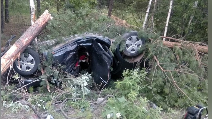 Скрутило в спираль: в Челябинской области в страшном ДТП погибли двое