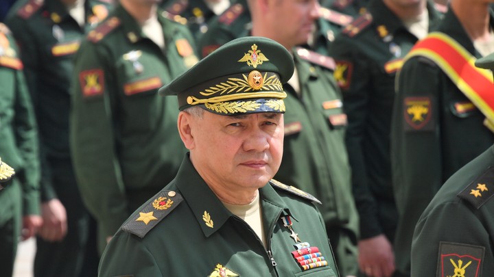 Шойгу представил к наградам танкистов, сдержавших колонну ВСУ