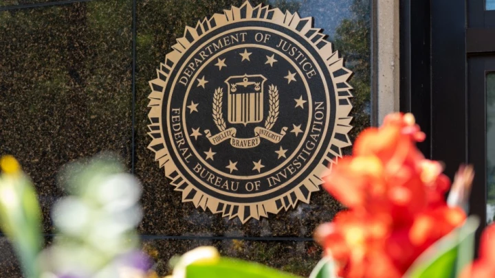 Минута перед смертью Эпштейна: ФБР нашло кадры потерянного времени