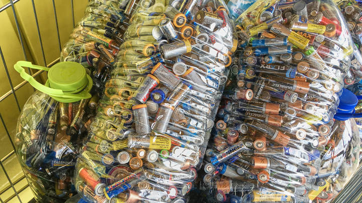 На Кубани построят первый в России завод по производству щелочных батареек