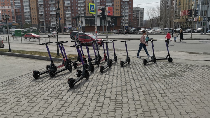 Любителей электросамокатов могут обязать получать права