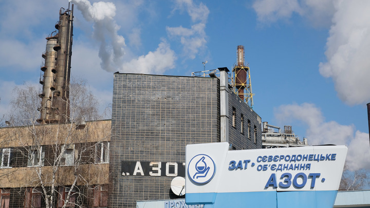 Бойцы ЛНР ожидают массовую сдачу в плен боевиков с Азота