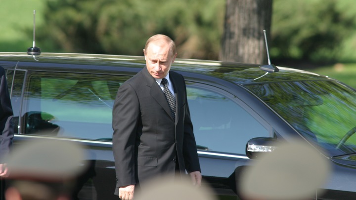Путин рассказал, почему нарушил ПДД во время поездки по Мариуполю