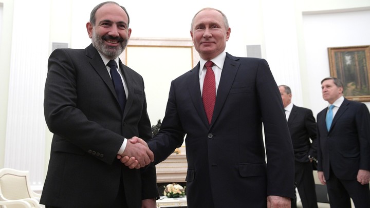 Третий телефонный звонок с начала боёв в Карабахе. О чём беседовали Путин и Пашинян