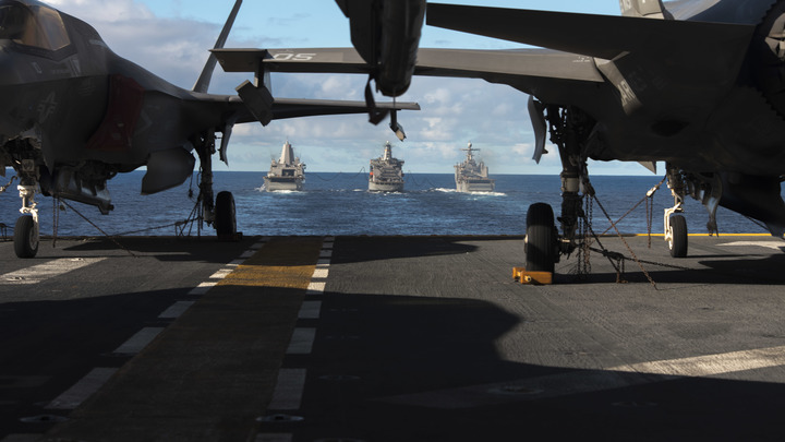 Бомбардировщики США летят в Австралию: Пентагон заявил о наращивании сил в Тихом океане