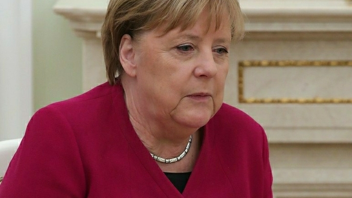 Меркель в бундестаге сочли пособницей в убийстве Сулеймани