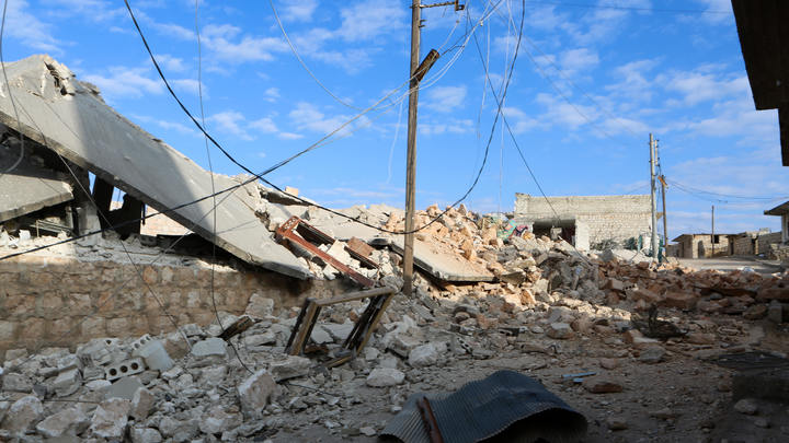 Против русских - метровые рвы и металлические осколки: Поддубный показал заслон боевиков в Идлибе