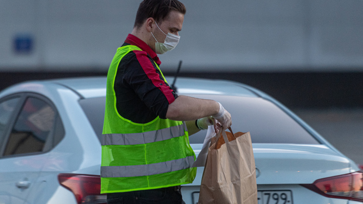 Абсолютно безумные штрафы: Эксперт высказался о новом наказании за парковку на газонах