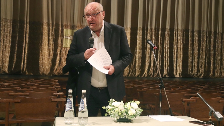 В МХТ имени Чехова скандал из-за смены руководства: Актёры подняли бунт