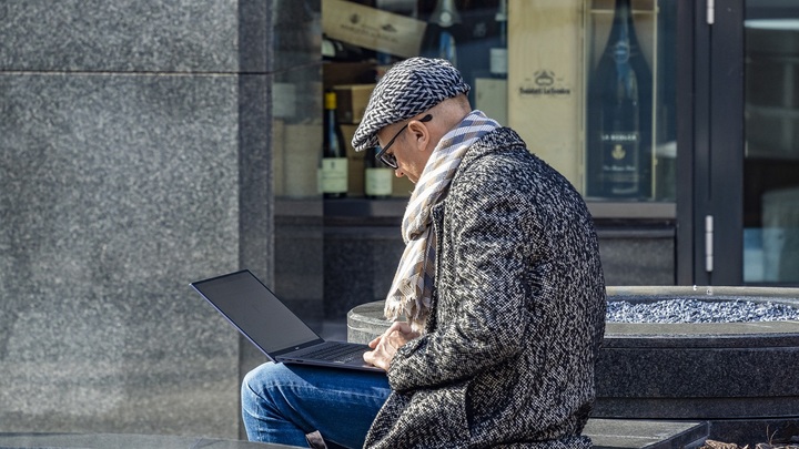 Закон о запрете удалёнки для переехавших жить за границу хотят внести в Госдуму