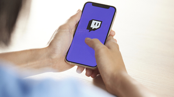 Twitch поплатился тремя миллионами рублей за интервью Арестовича