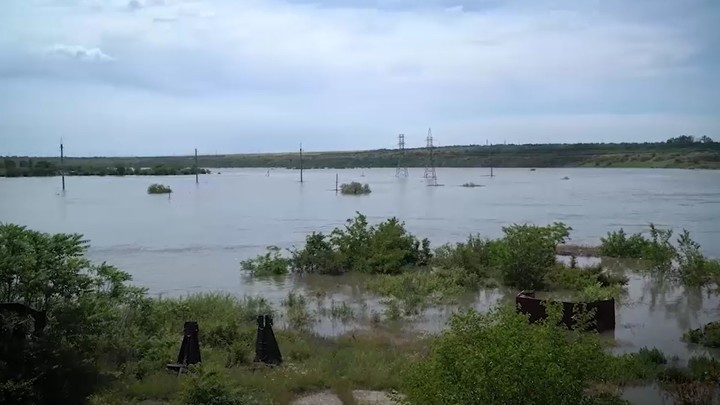 Никто не помог: Украинское журналисты обвинили Запад в безразличии к утопающей Херсонщине