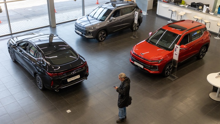 Отечественные автомобили за неделю выросли в цене на 5,6%