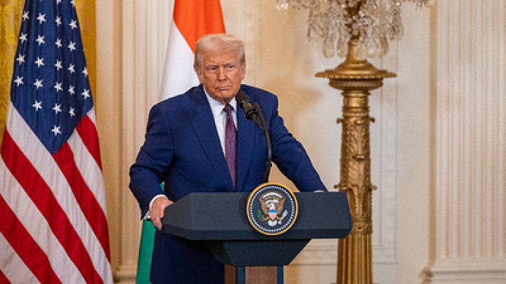 Суд в США обязал администрацию Трампа возобновить иностранную помощь