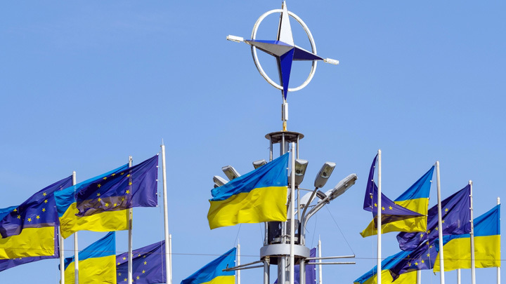 Украину принимают в НАТО: Генри Киссинджер сдал партию мира в Москве