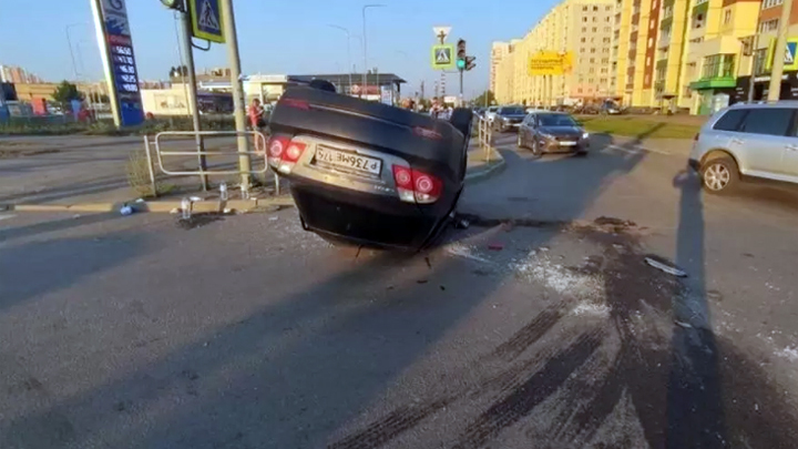 Стало известно количество пострадавших в ДТП с перевернутым авто в Челябинске