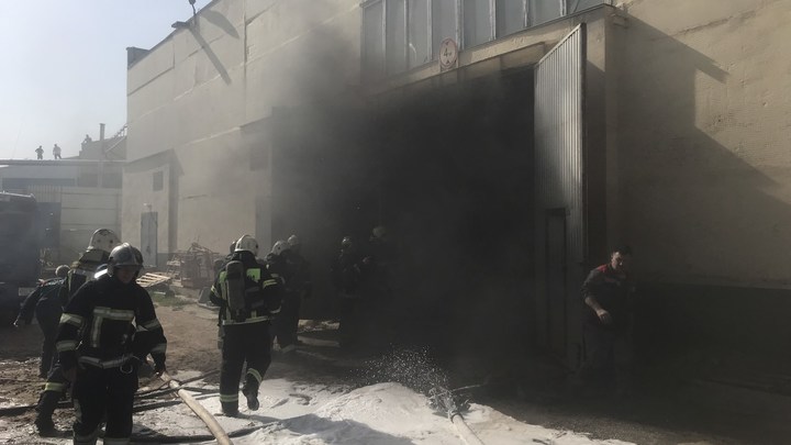 Во Владимире потушили пожар в промзоне