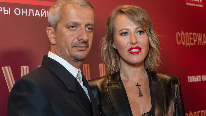 Муж Собчак осудил элиту России за презрение к своей стране