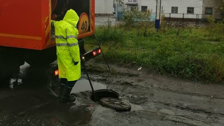 Челябинск борется с последствиями ливня и сильного ветра