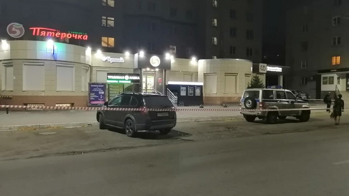 Вам нужно вызвать полицию: в Челябинске покупатель напугал кассира черным пакетом