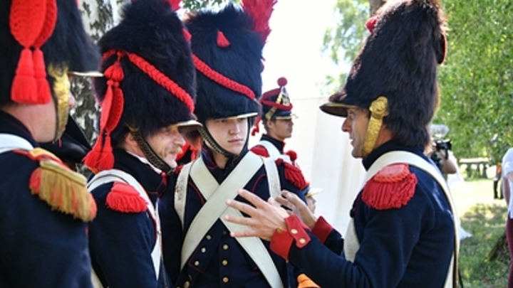 Помогает воспитывать воинов: Реконструктор из Петербурга рассказал о профессии