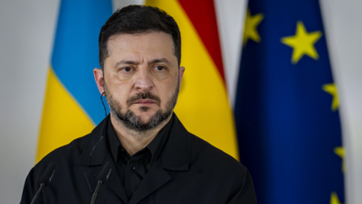 Axios: Зеленский готов уступить Трампу Донбасс на День благодарения