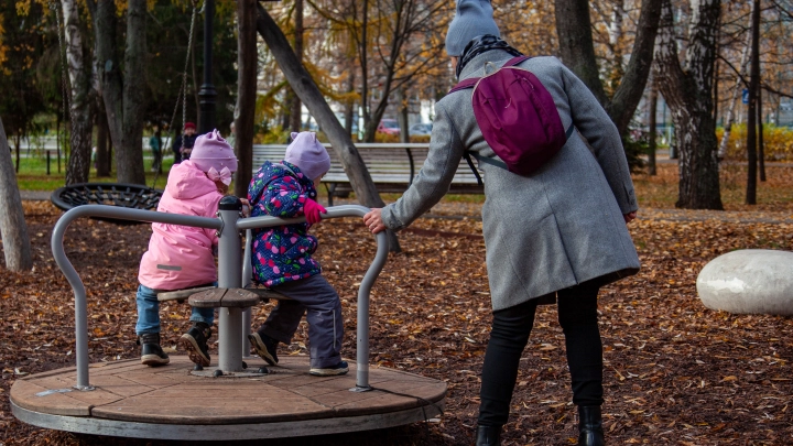Священник заявил, что женщина — это домашняя фея, и не должна работать