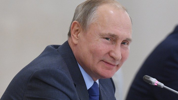 "А вас, Штирлиц, я попрошу остаться": Путин одним жестом развернул Зеленского "А вас, Штирлиц, я попрошу остаться": Путин одним жестом развернул Зеленского