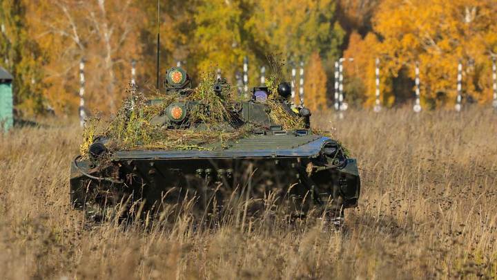 Ни разу не ездил: Русский боец Изюм ловко угнал БМП у украинцев во время атаки