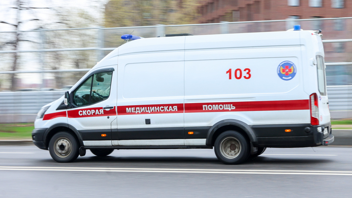 В Екатеринбурге школьницы перед концертом популярной поп-группы потеряли сознание