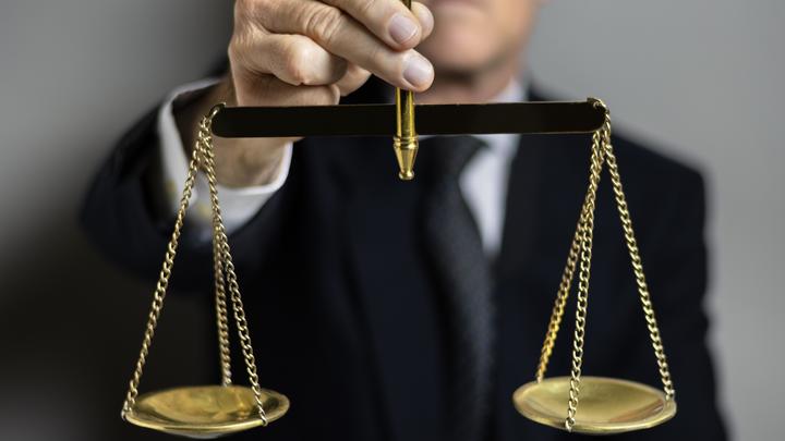 Сразу семь человек осудят за организацию 39 подставных фирм