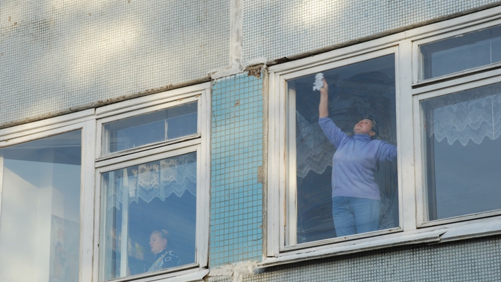Полуторагодовалый ребёнок выпал из окна в Нижнем Новгороде