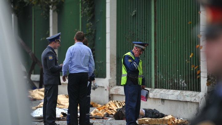 Столкновение лоб в лоб обернулось массовой гибелью. Легковушки превратились в груды металла