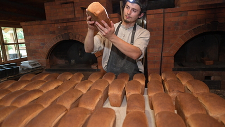 Чёрный хлеб взлетит в цене? Эксперты гадают над ростом стоимости хлебобулочных изделий