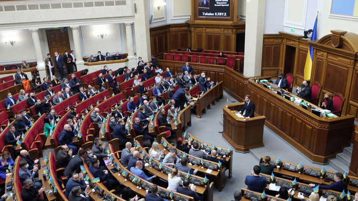 Украинского депутата захотели исключить из партии за поддержку действий России