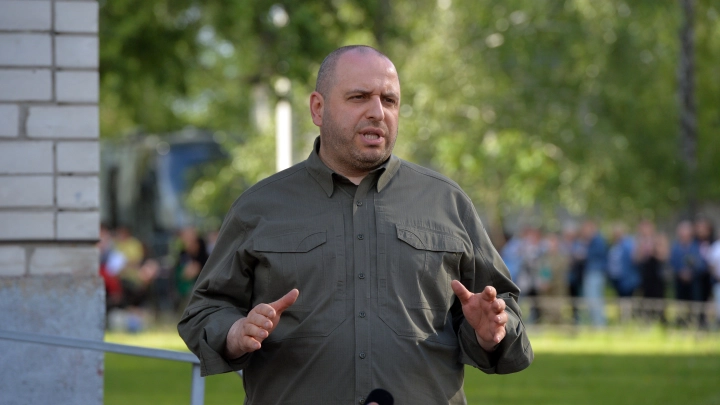 Умерову посоветовали ходить и оглядываться: Главу Минобороны Украины предупредили о возможной ликвидации