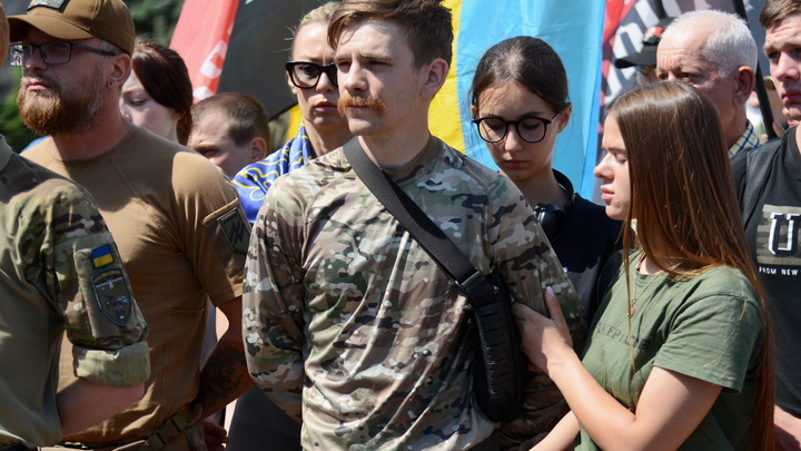 Страна: В Харькове забрали 10 мужчин с производящей одежду для ВСУ фабрики