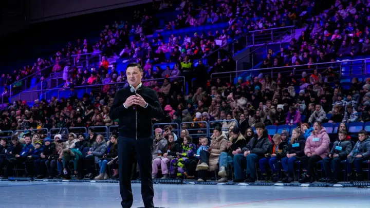 В Подмосковье открыли сезон новогодних чудес: юным зрителям покажут ледовые шоу Авербуха и Навки