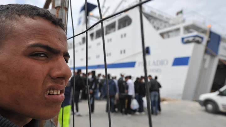 Обидно за итальянцев: Мигранты в Европе наводят свои порядки. Россию ждёт то же самое?