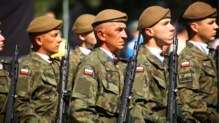 Брошены кресты и польские флаги: Русские отбросили наёмников и захватили трофеи