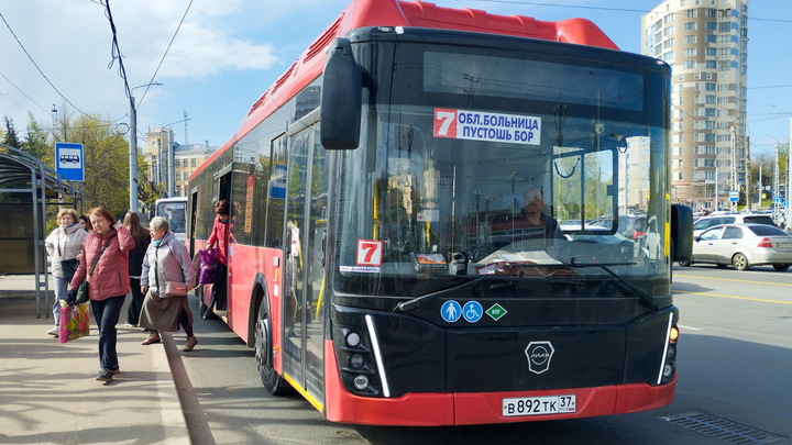 В Иванове вышли на линию новые автобусы ЛиАЗ большой вместимости