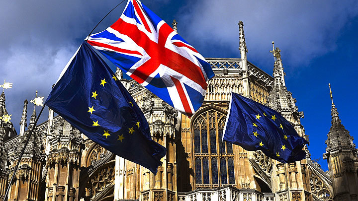 Часики тикают: Британии грозит «жёсткая посадка» после выхода из ЕС