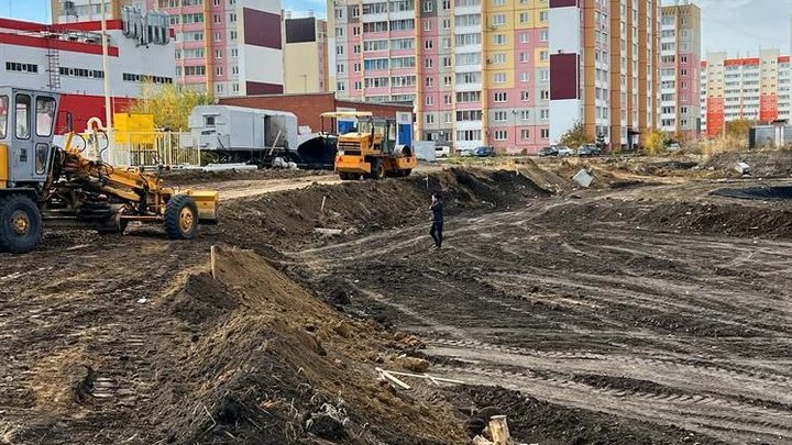 Мэр Кургана показала, как идут работы по благоустройству нового парка